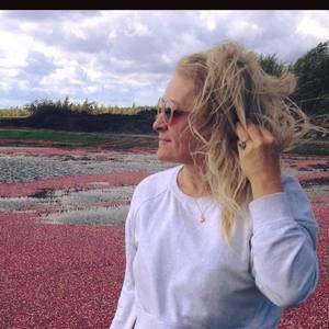 Meet your Posher, Caroline